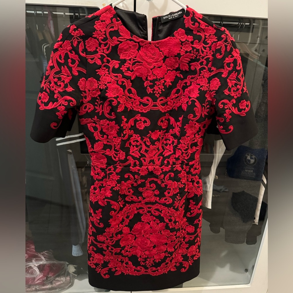 intricately crafted dress, size small 34